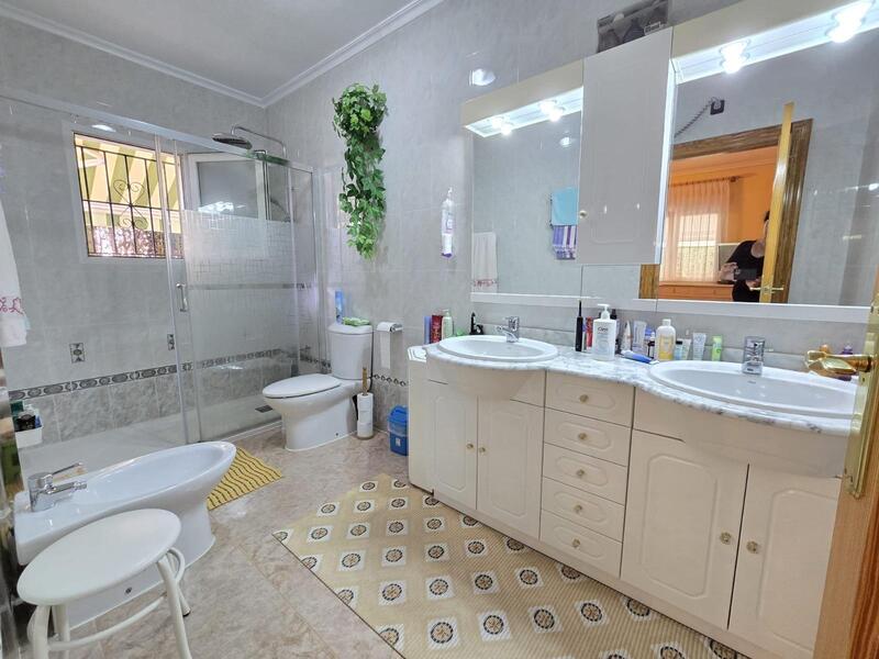 3 Cuarto Villa en venta