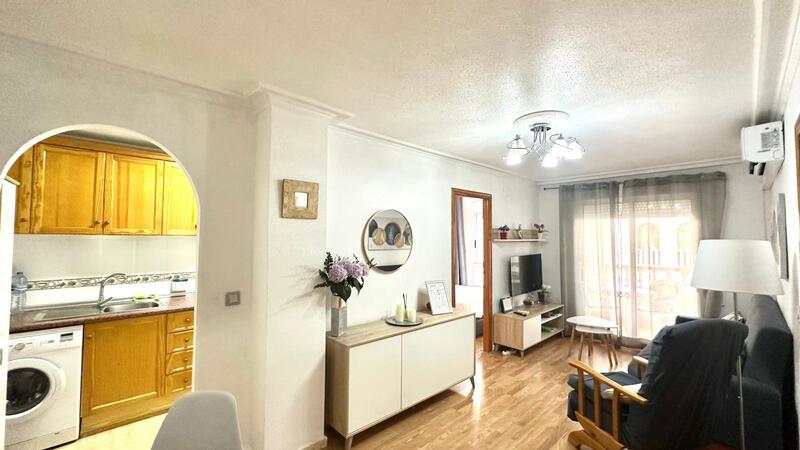 Apartamento en venta en Torrevieja, Alicante