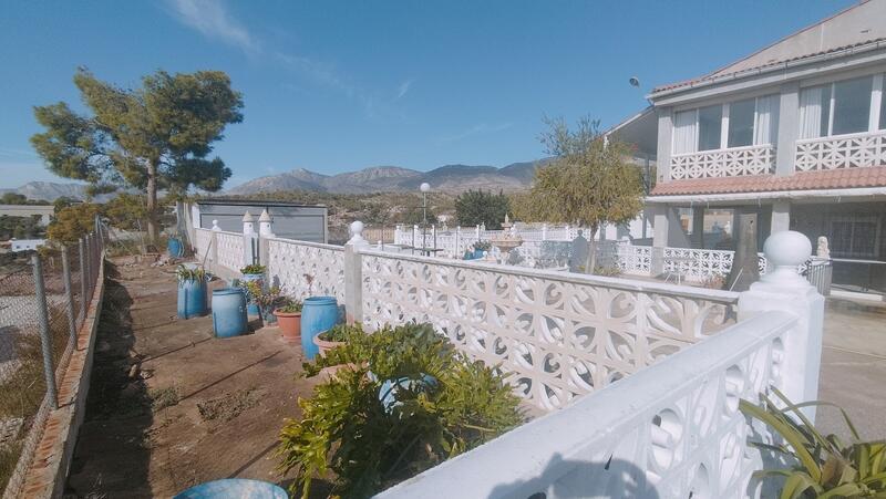 6 Cuarto Villa en venta
