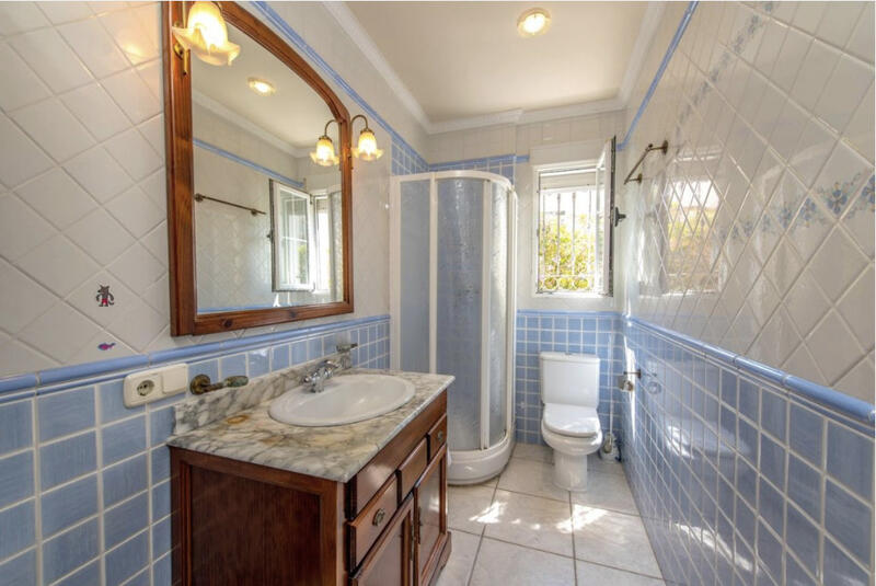 6 Cuarto Villa en venta