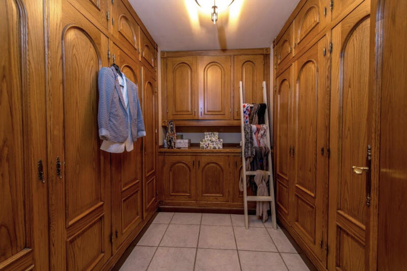 6 Cuarto Villa en venta