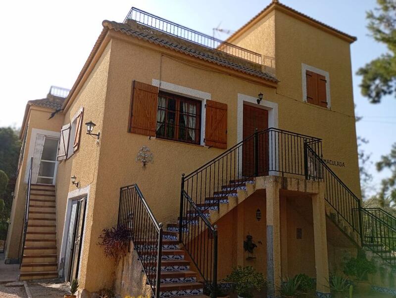 4 bedroom Villa for sale
