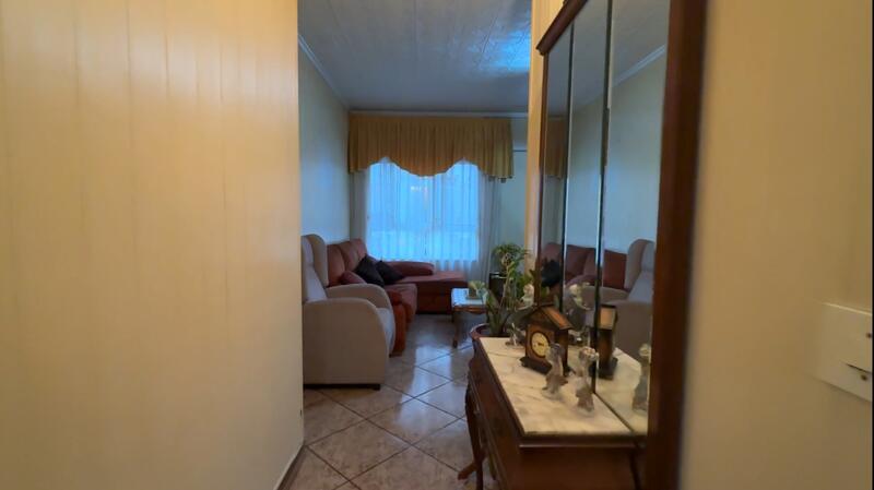 4 bedroom Townhouse for sale