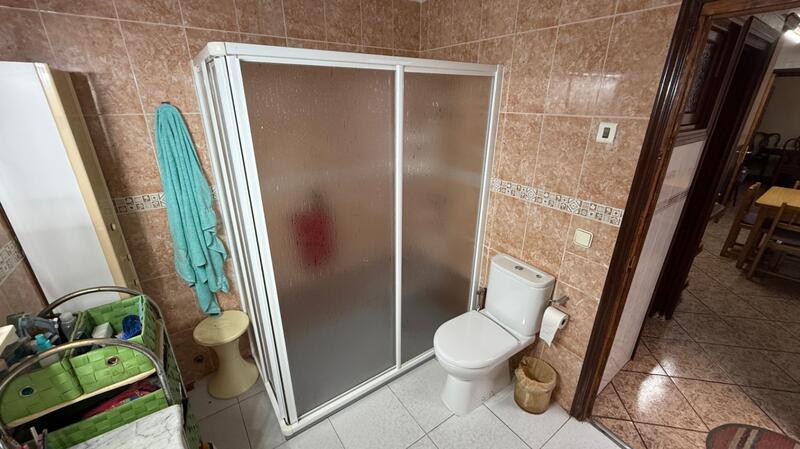 4 bedroom Townhouse for sale
