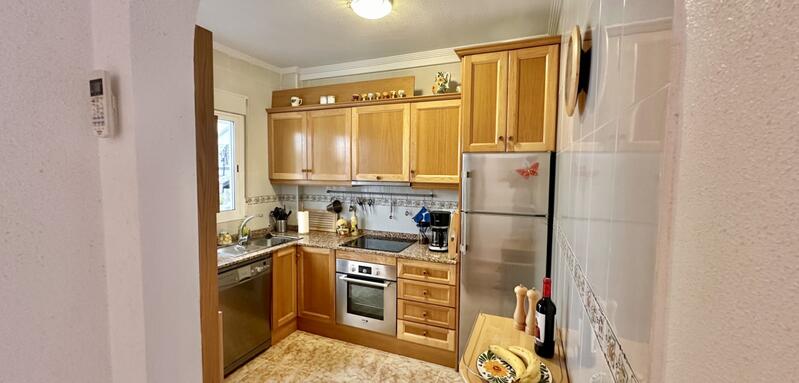 2 bedroom Townhouse for sale