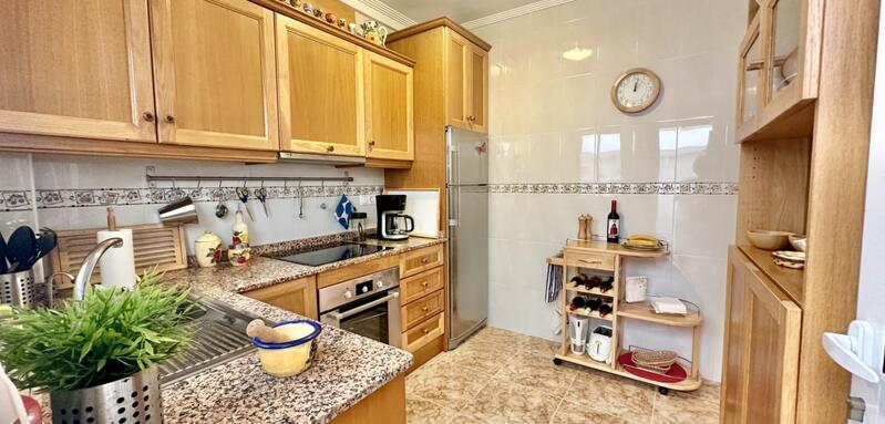 2 bedroom Townhouse for sale