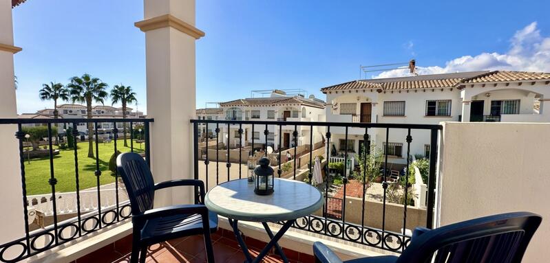 2 bedroom Townhouse for sale