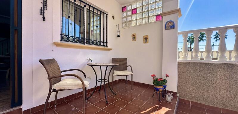 2 bedroom Townhouse for sale