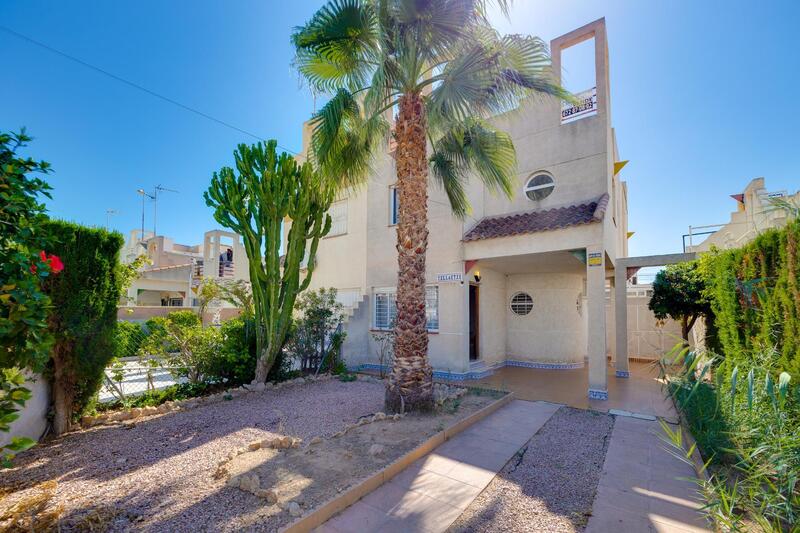 3 bedroom Townhouse for sale