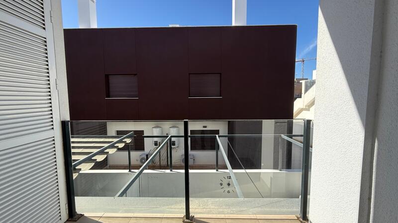 2 bedroom Apartment for sale