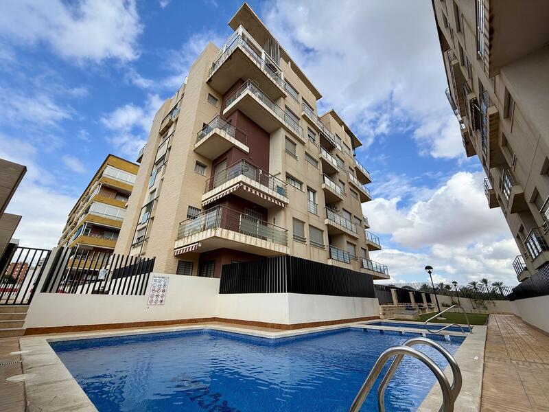 2 bedroom Apartment for sale