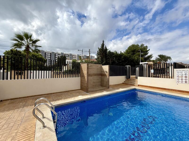 2 bedroom Apartment for sale