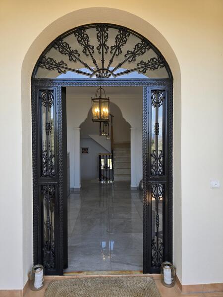 4 Cuarto Villa en venta