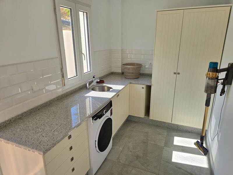 4 Cuarto Villa en venta