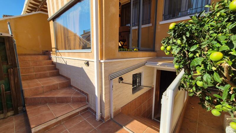 5 bedroom Country House for sale