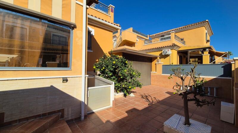 5 bedroom Country House for sale
