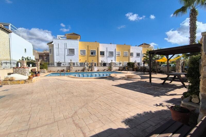 Apartment for sale in Algorfa, Alicante