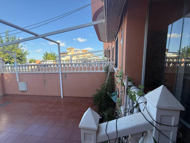 3 bedroom Country House for sale