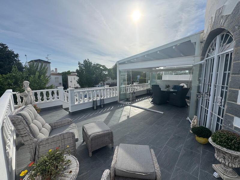 3 bedroom Villa for sale