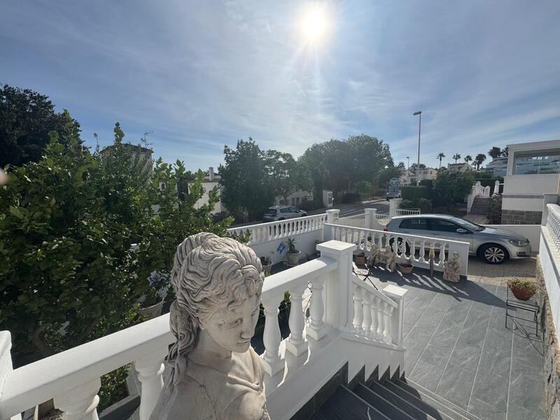 3 bedroom Villa for sale