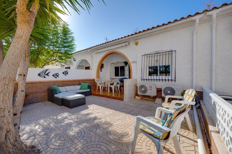 2 bedroom Townhouse for sale