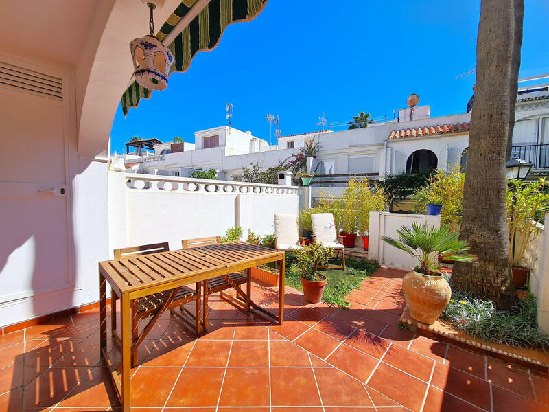 Townhouse for sale in La Duquesa, Málaga