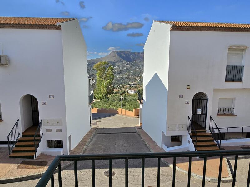 3 bedroom Townhouse for sale