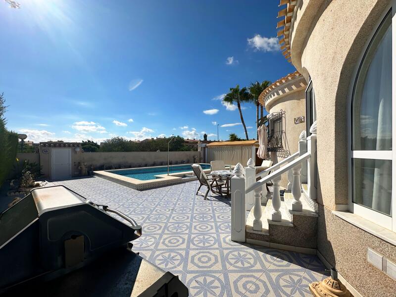 3 bedroom Villa for sale