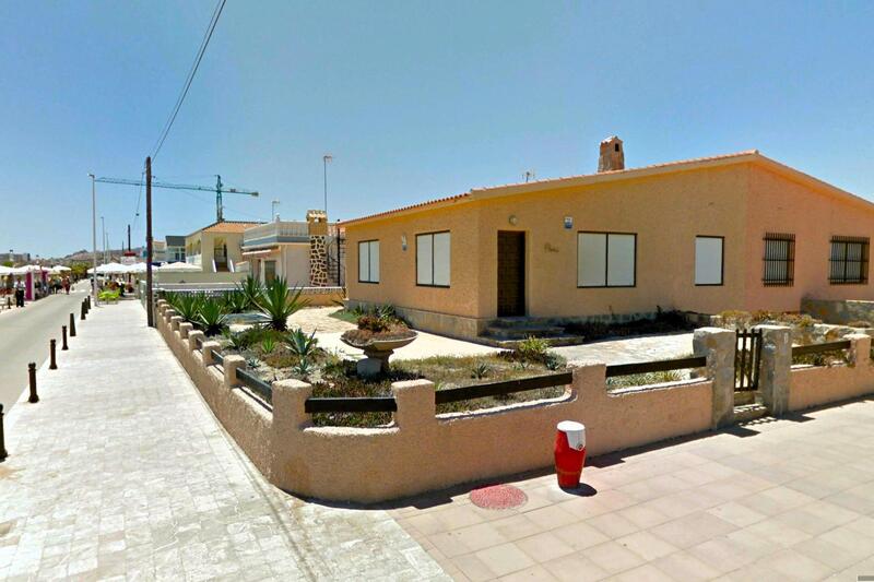 3 bedroom Townhouse for sale