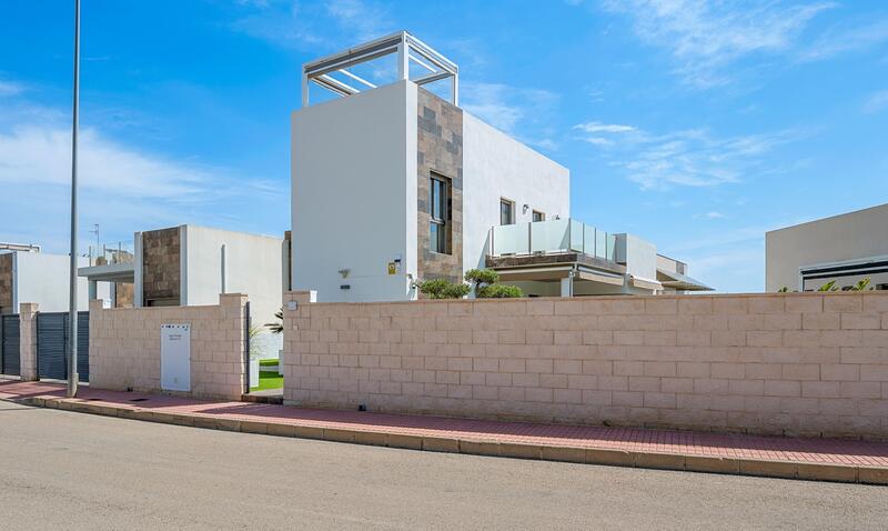 3 bedroom Villa for sale