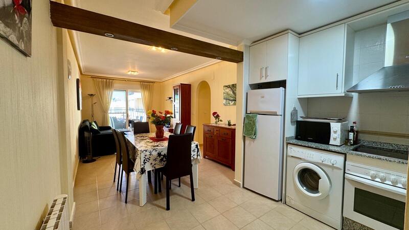 3 bedroom Apartment for sale