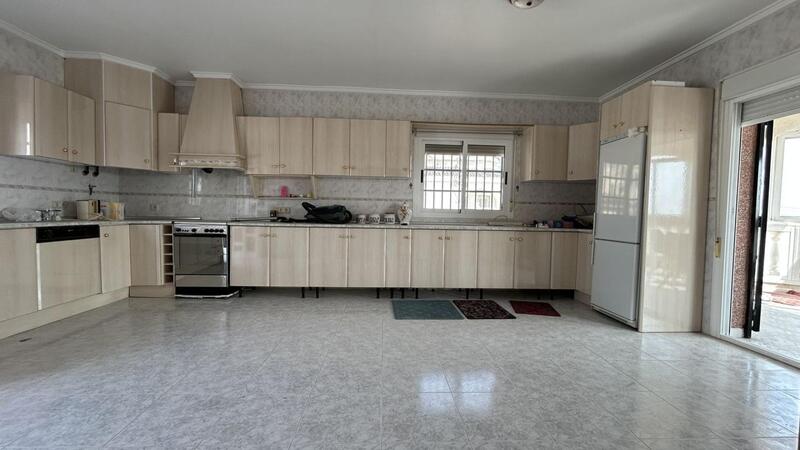 5 bedroom Villa for sale