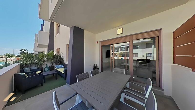 2 Cuarto Villa en venta