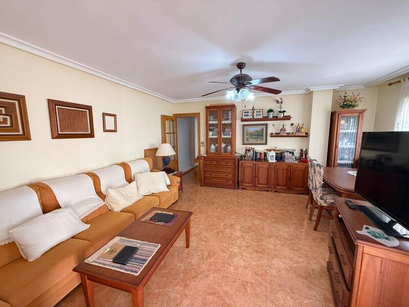 3 bedroom Apartment for sale