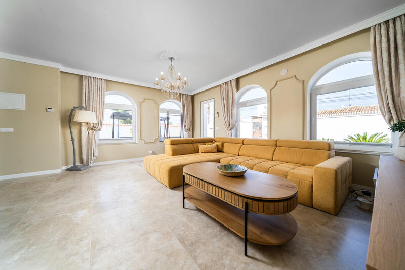 4 slaapkamer Villa Te koop