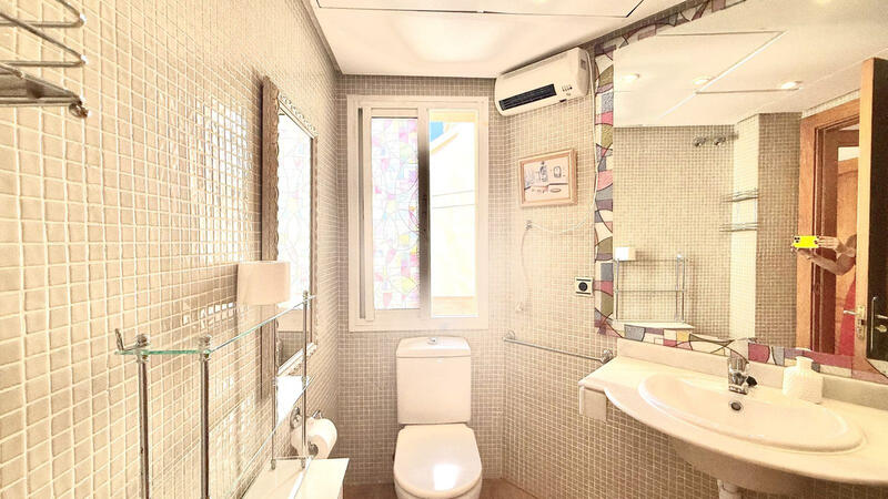 3 bedroom Townhouse for sale