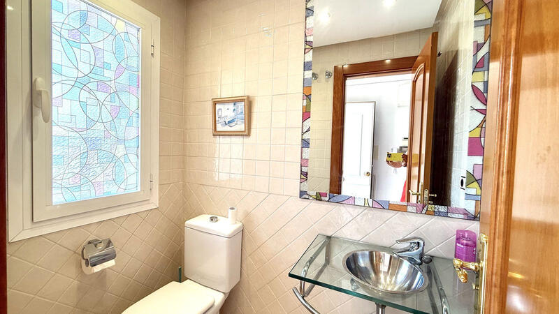 3 bedroom Townhouse for sale
