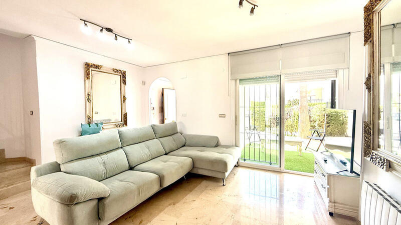 3 bedroom Townhouse for sale