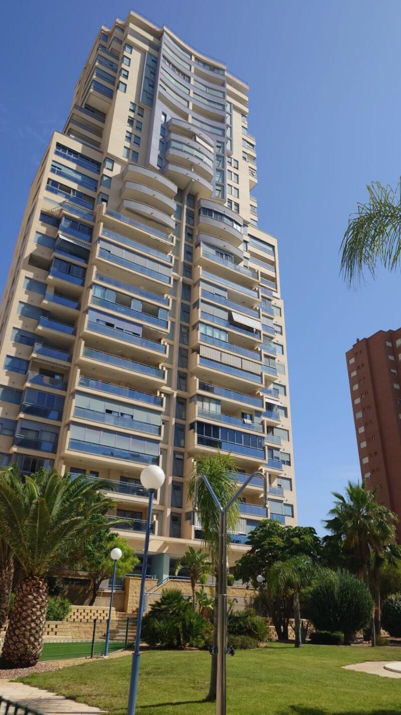 3 bedroom Apartment for sale