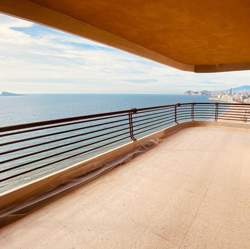 3 bedroom Apartment for sale