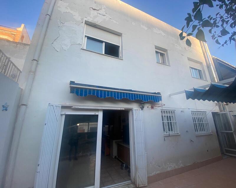 Villa en venta en Torrevieja, Alicante