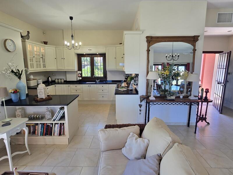 6 bedroom Villa for sale