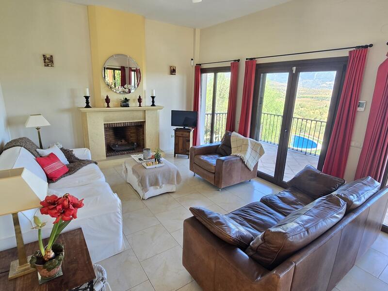 6 bedroom Villa for sale