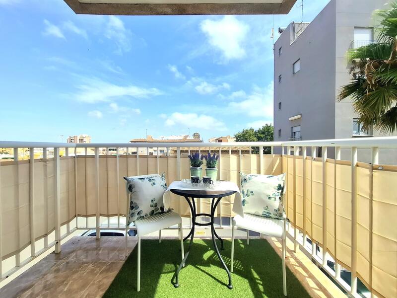 Lejlighed til salg i Torrevieja, Alicante