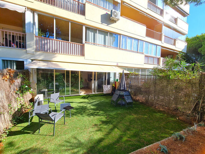 Apartamento en venta en Calahonda, Málaga