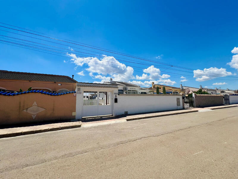 2 bedroom Townhouse for sale