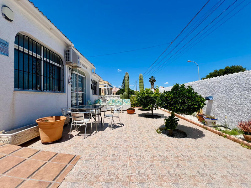 2 bedroom Townhouse for sale