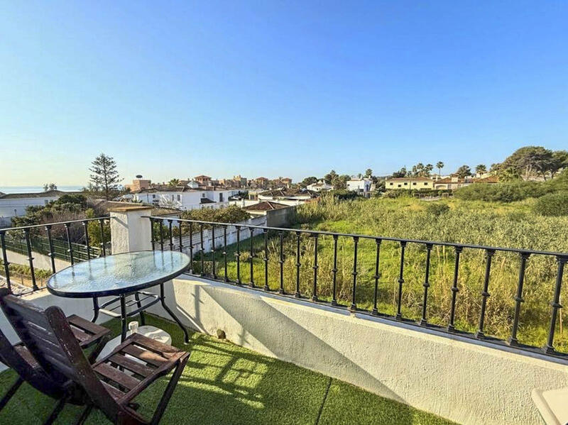 Apartamento en venta en Estepona, Málaga