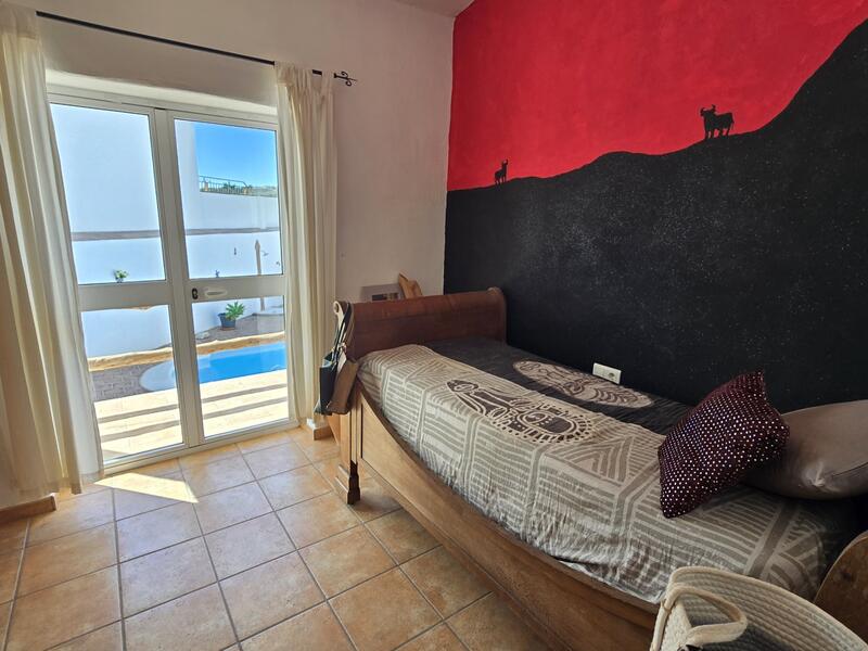 2 Cuarto Villa en venta