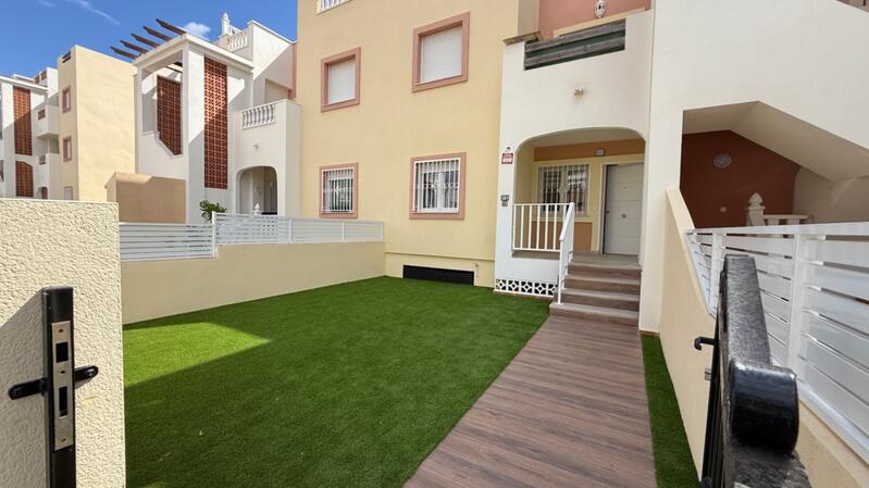 вилла продается в Orihuela, Alicante
